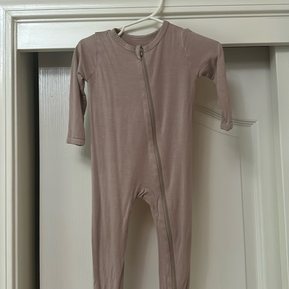 KYTE baby zippered footie